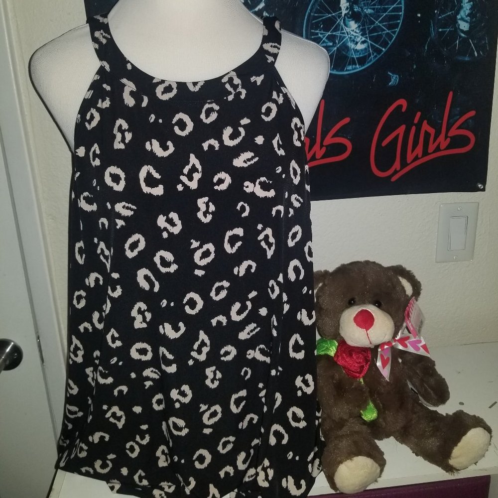 TORRID TOP - Sz.1X - Black w/White Animal Print w/